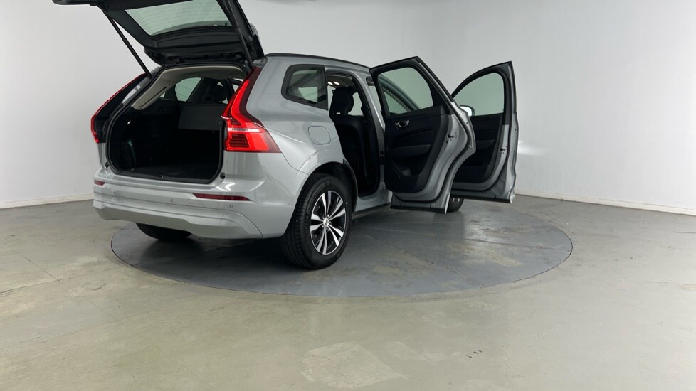 Used Volvo XC60 2023 for sale - 76104169: Photo 28