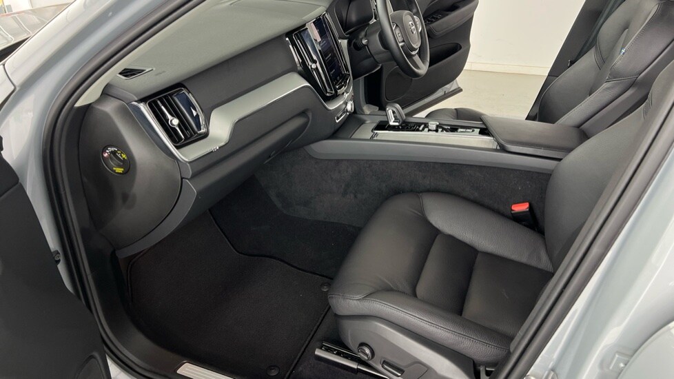 Used Volvo XC60 2023 for sale - 76104169: Photo 40