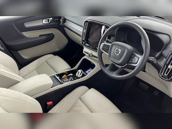 Used Volvo XC40 2023 for sale - 78963552: Photo