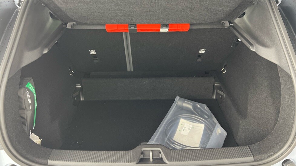 Used Volvo EX30 2025 for sale - 75952392: Photo 13