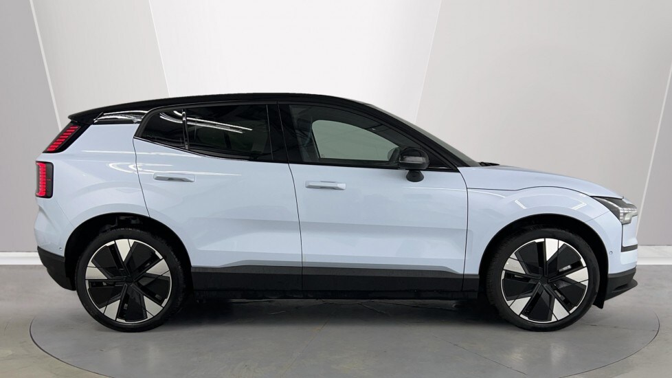 Used Volvo EX30 2025 for sale - 75952392: Photo 3