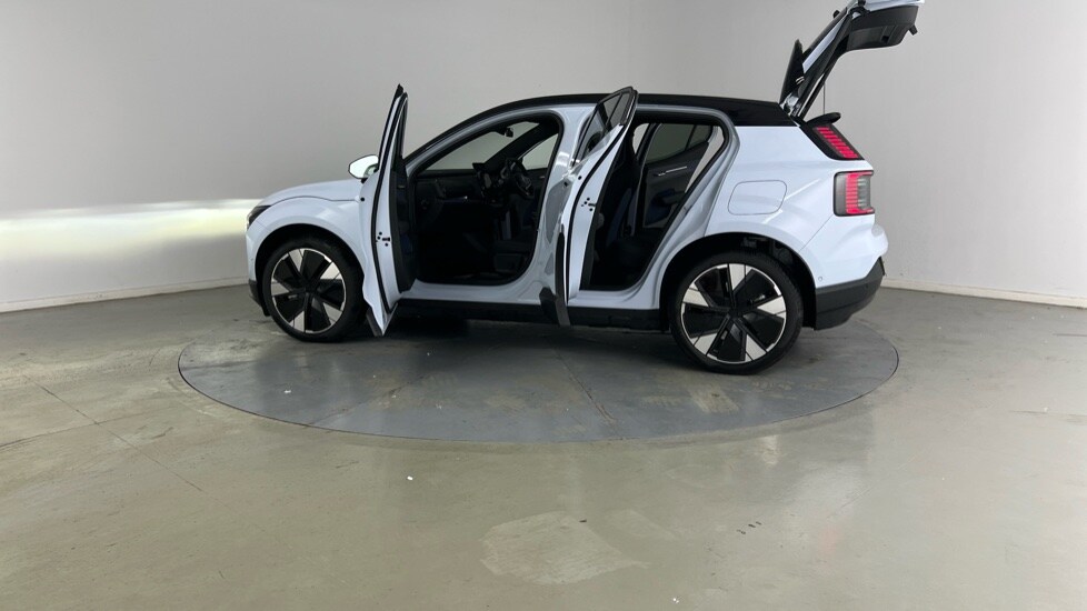 Used Volvo EX30 2025 for sale - 75952392: Photo 38