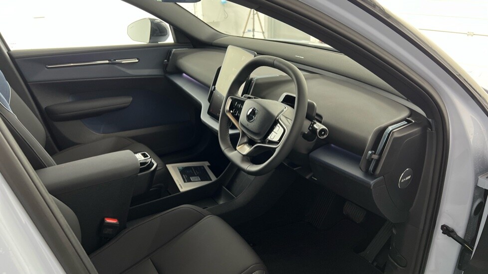 Used Volvo EX30 2025 for sale - 75952392: Photo 4