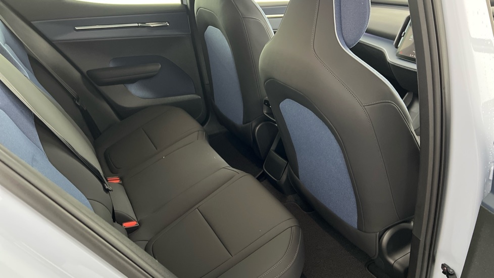 Used Volvo EX30 2025 for sale - 75952392: Photo 6