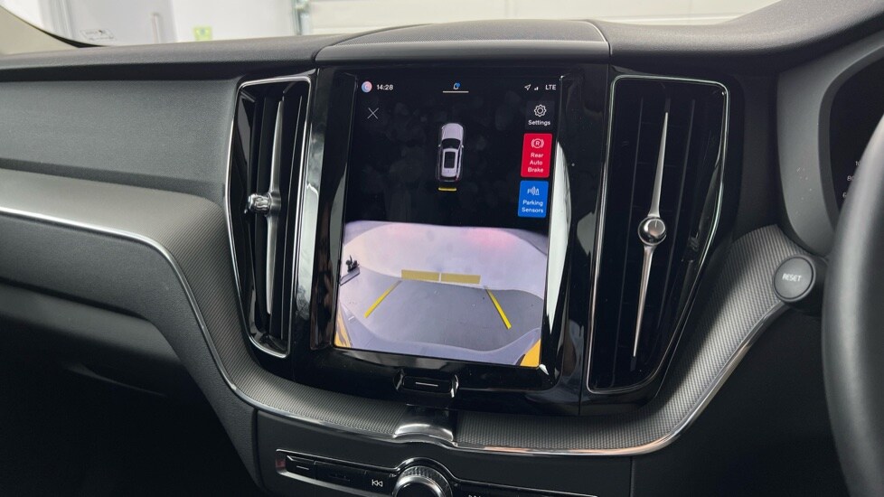 Used Volvo XC60 2024 for sale - 78066945: Photo 14