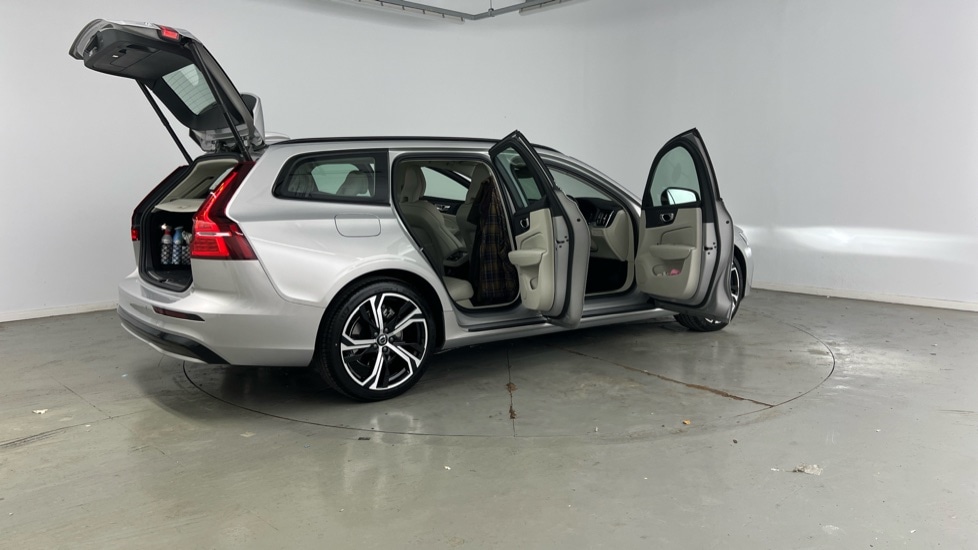 Used Volvo V60 2025 for sale - 77312284: Photo 31