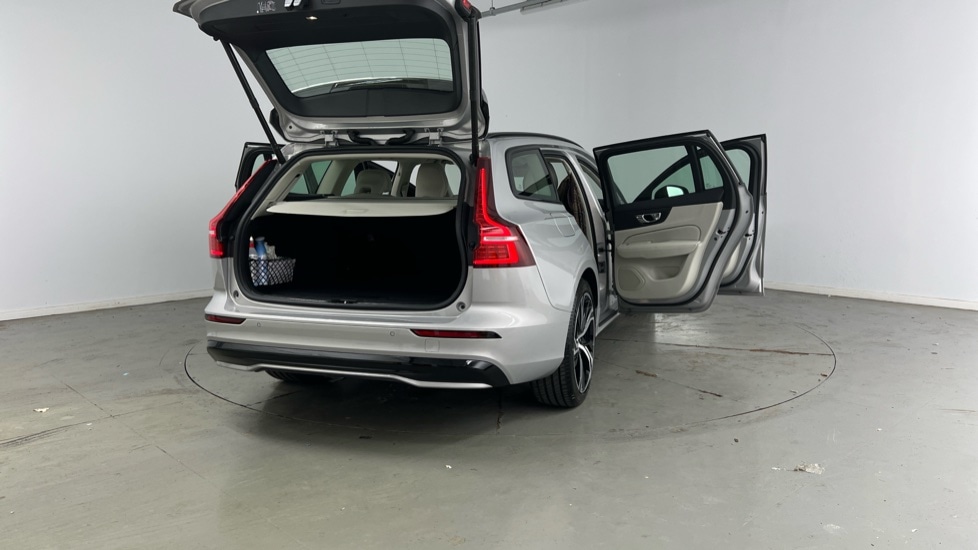 Used Volvo V60 2025 for sale - 77312284: Photo 33