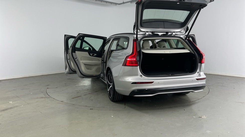 Used Volvo V60 2025 for sale - 77312284: Photo 35