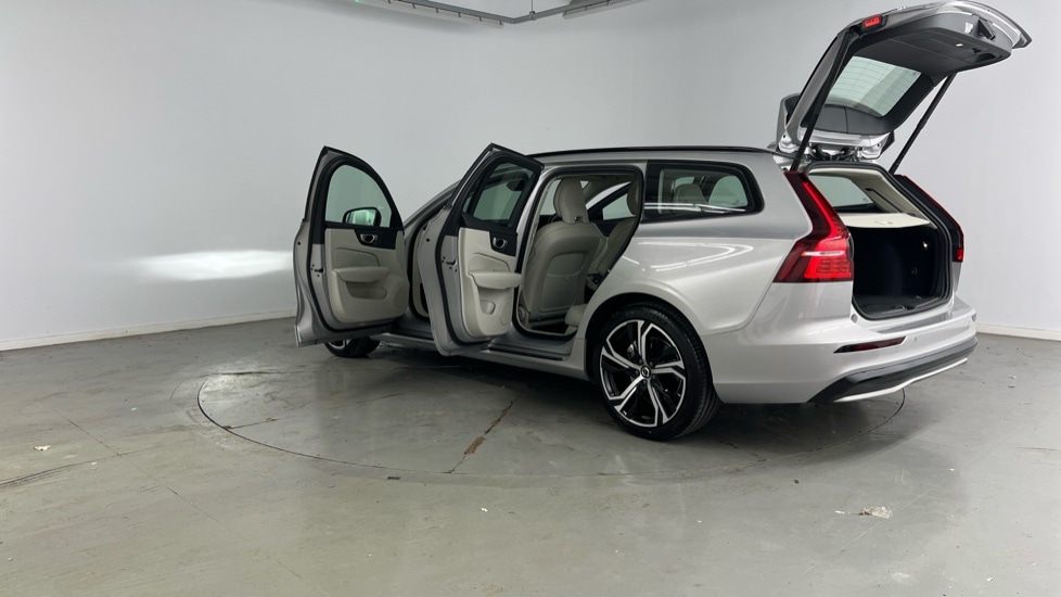 Used Volvo V60 2025 for sale - 77312284: Photo 37