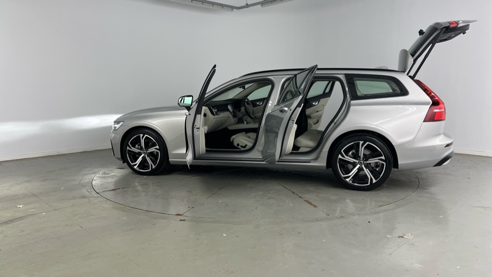 Used Volvo V60 2025 for sale - 77312284: Photo 39