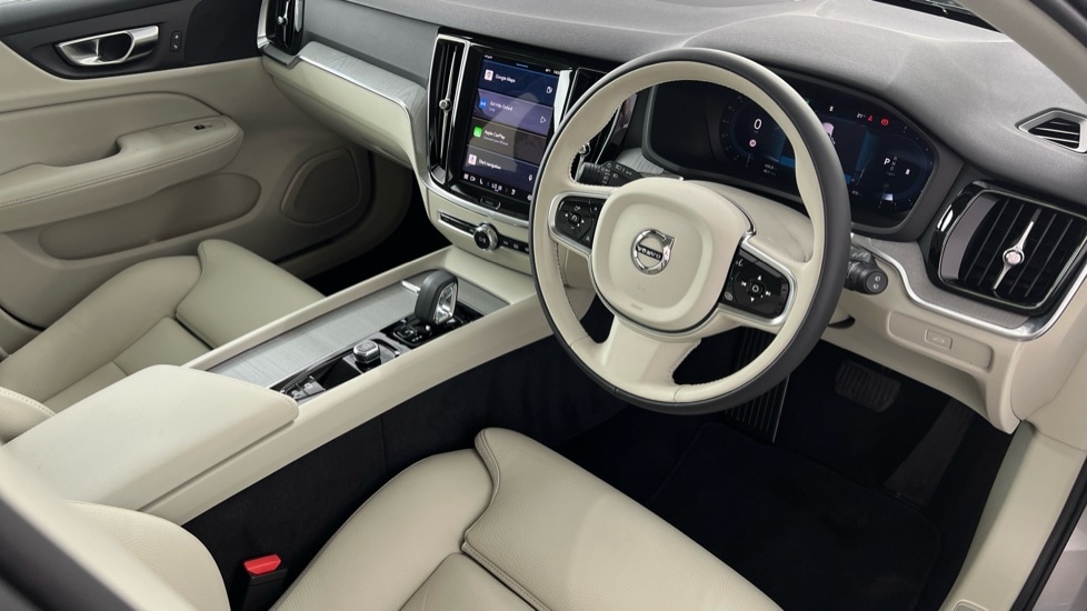 Used Volvo V60 2025 for sale - 77312284: Photo 4