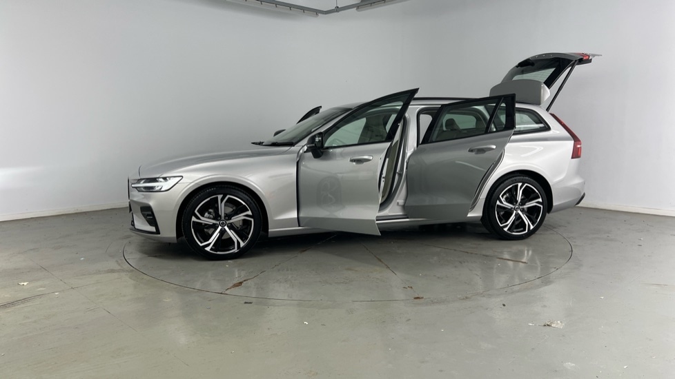 Used Volvo V60 2025 for sale - 77312284: Photo 41