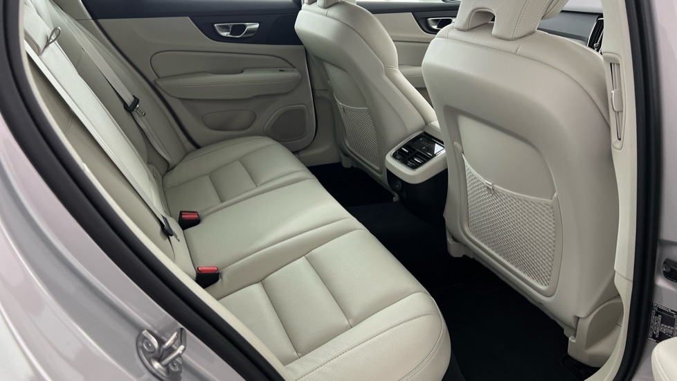 Used Volvo V60 2025 for sale - 77312284: Photo 6