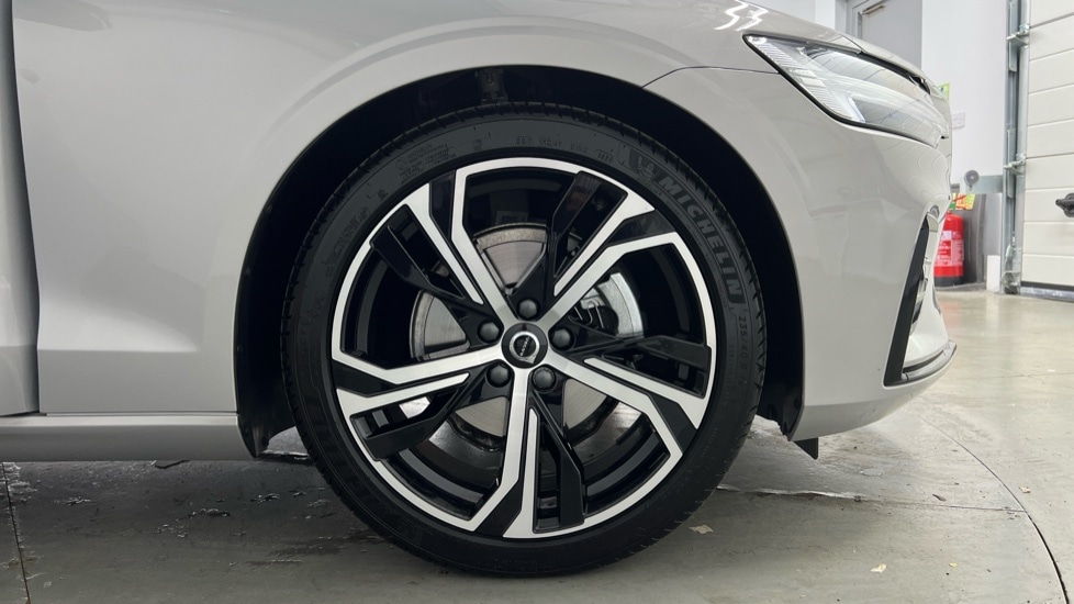 Used Volvo V60 2025 for sale - 77312284: Photo 9