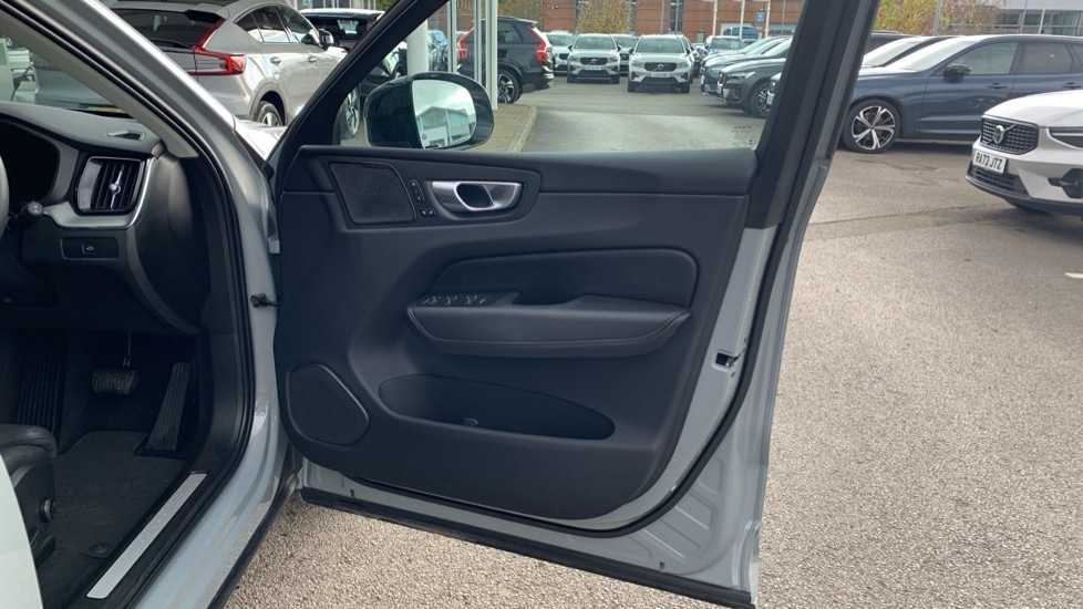 Used Volvo XC60 2024 for sale - 77848028: Photo 26