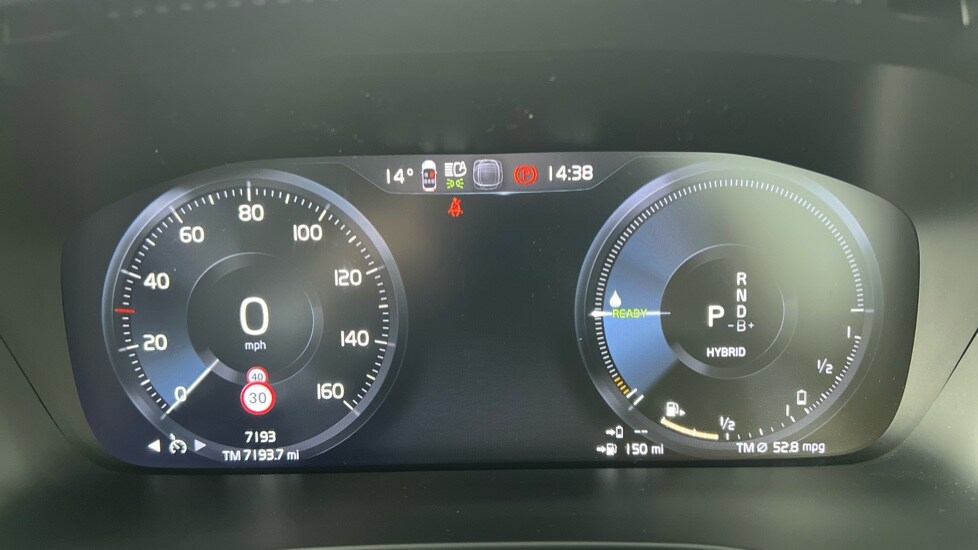 Used Volvo XC40 2022 for sale - 76172456: Photo 11