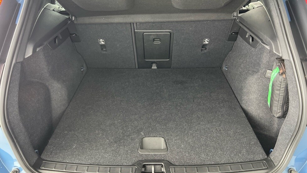 Used Volvo XC40 2022 for sale - 76172456: Photo 13