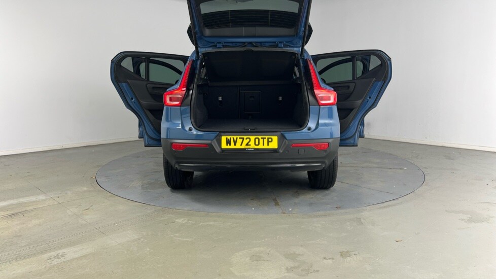 Used Volvo XC40 2022 for sale - 76172456: Photo 32