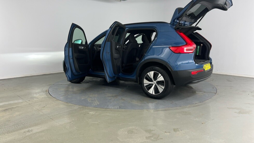 Used Volvo XC40 2022 for sale - 76172456: Photo 36