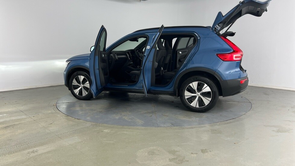 Used Volvo XC40 2022 for sale - 76172456: Photo 37