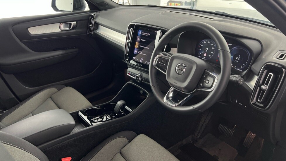 Used Volvo XC40 2022 for sale - 76172456: Photo 4