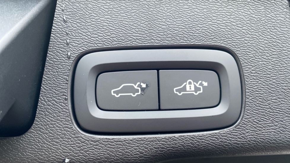 Used Volvo XC60 2025 for sale - 77239490: Photo 18