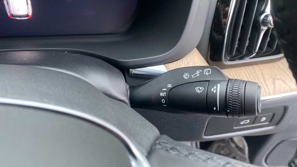 Used Volvo XC60 2025 for sale - 77239490: Photo 33