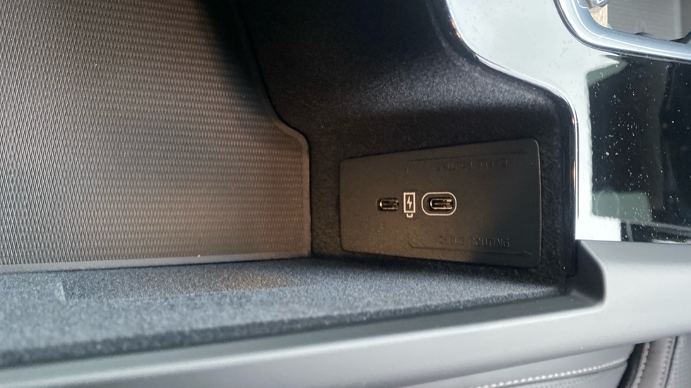 Used Volvo XC60 2025 for sale - 77239490: Photo 39