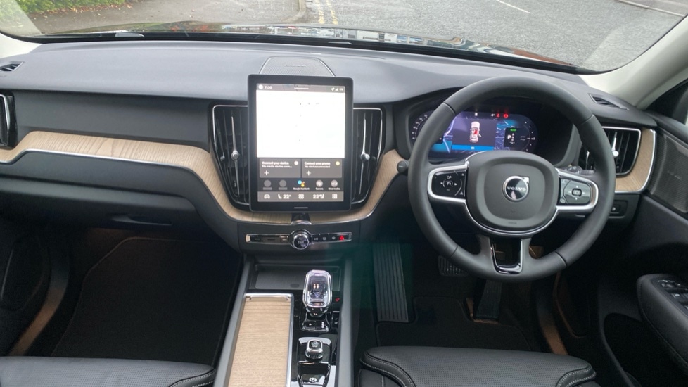 Used Volvo XC60 2025 for sale - 77239490: Photo 5