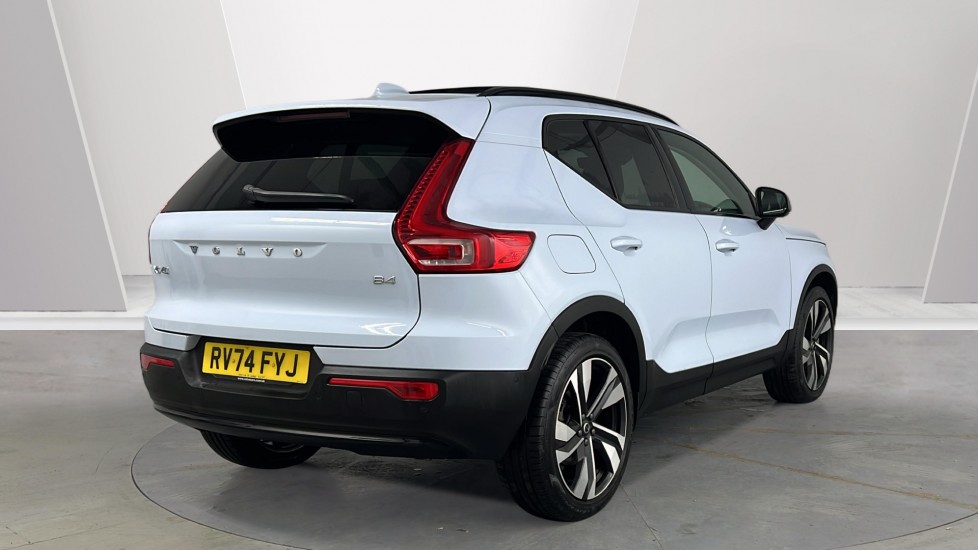 Used Volvo XC40 2025 for sale - 77470840: Photo 2