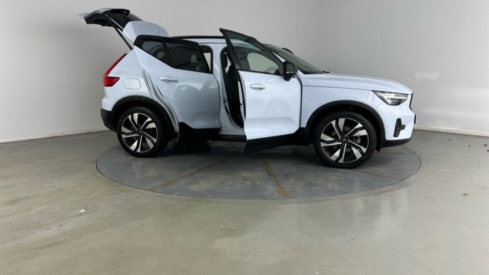 Used Volvo XC40 2025 for sale - 77470840: Photo 24