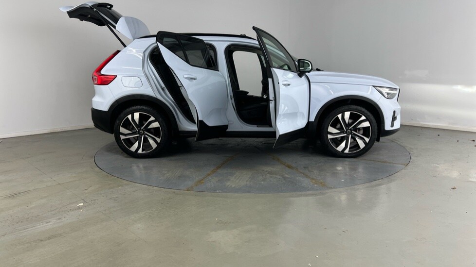 Used Volvo XC40 2025 for sale - 77470840: Photo 25