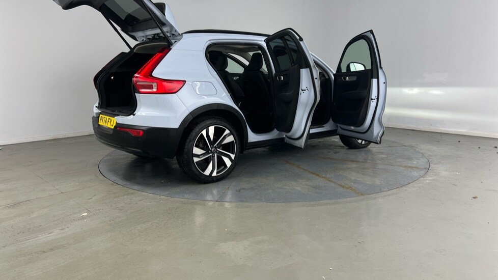 Used Volvo XC40 2025 for sale - 77470840: Photo 28