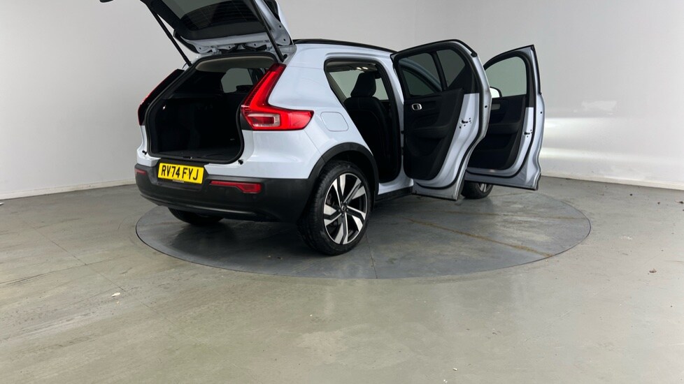 Used Volvo XC40 2025 for sale - 77470840: Photo 29