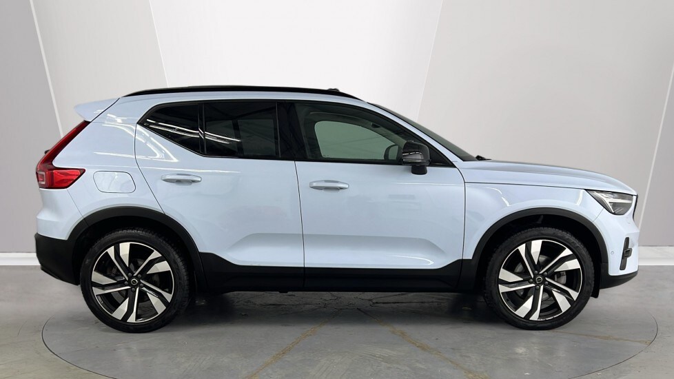 Used Volvo XC40 2025 for sale - 77470840: Photo 3