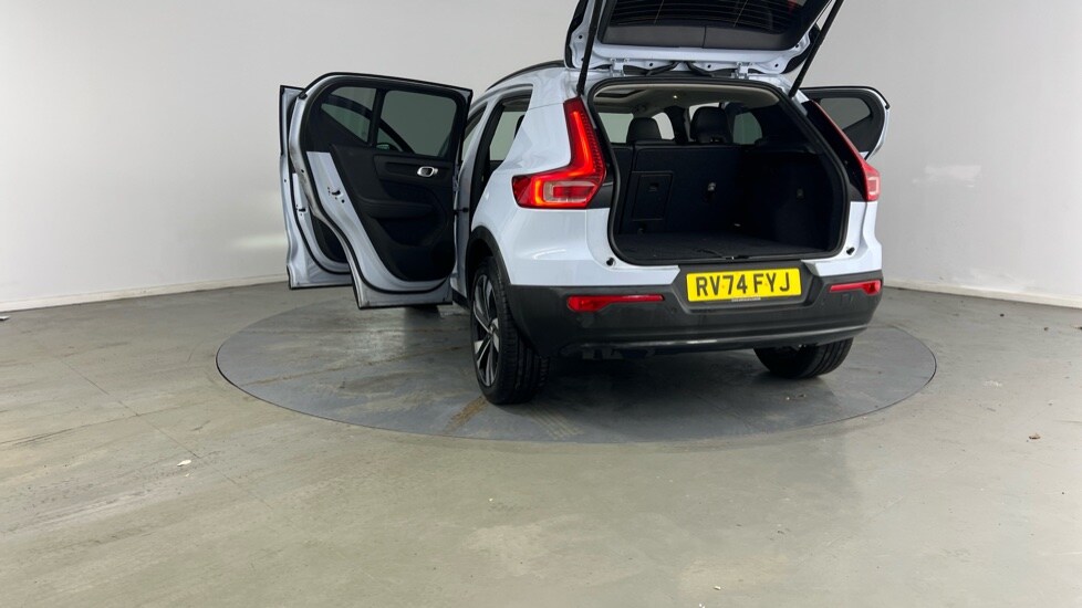 Used Volvo XC40 2025 for sale - 77470840: Photo 33