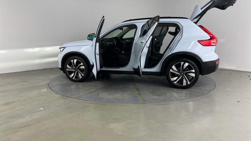 Used Volvo XC40 2025 for sale - 77470840: Photo 37