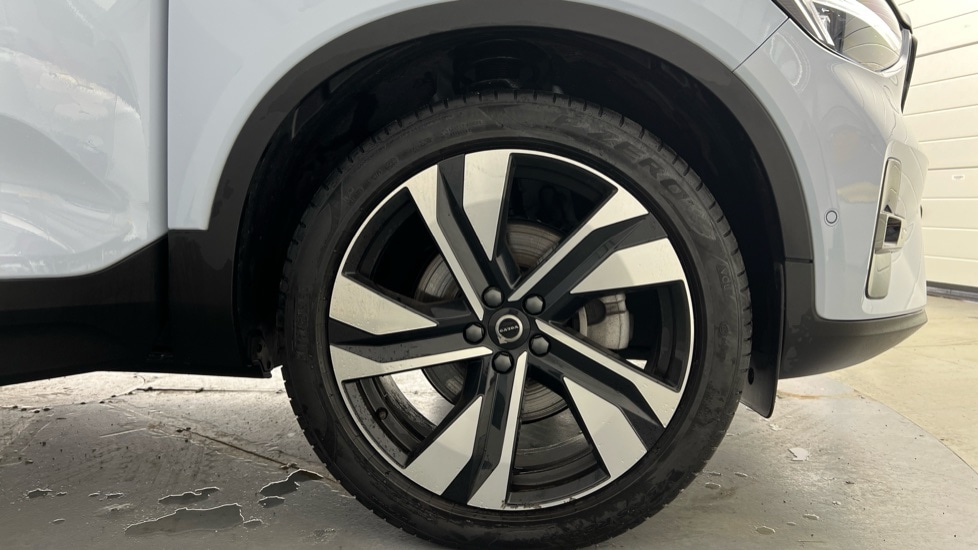 Used Volvo XC40 2025 for sale - 77470840: Photo 9