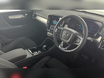 Used Volvo XC40 2025 for sale - 77261616: Photo