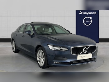 2018 - D4 Momentum Pro Automatic 4-Door