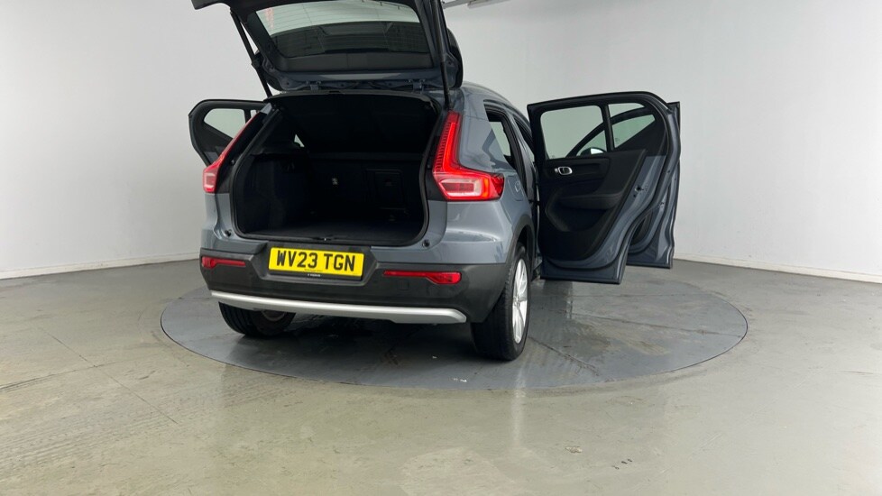 Used Volvo XC40 2023 for sale - 76023233: Photo 30