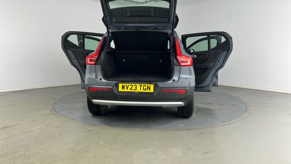 Used Volvo XC40 2023 for sale - 76023233: Photo 31