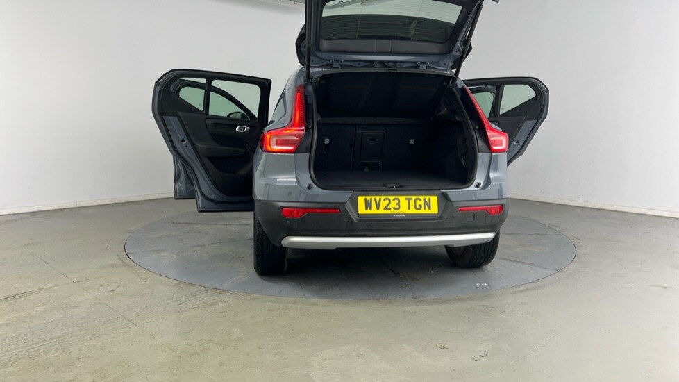 Used Volvo XC40 2023 for sale - 76023233: Photo 32