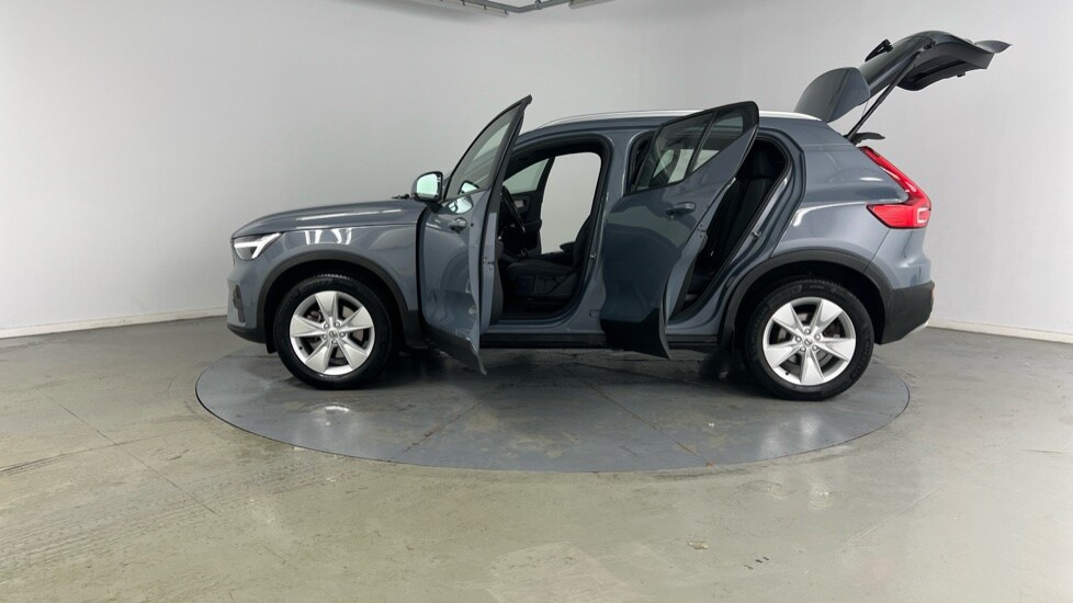Used Volvo XC40 2023 for sale - 76023233: Photo 37