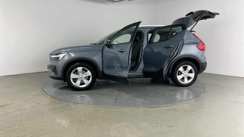 Used Volvo XC40 2023 for sale - 76023233: Photo 38