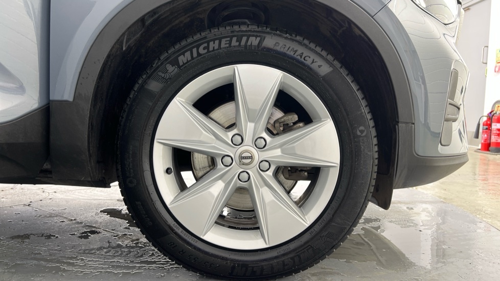 Used Volvo XC40 2023 for sale - 76023233: Photo 9