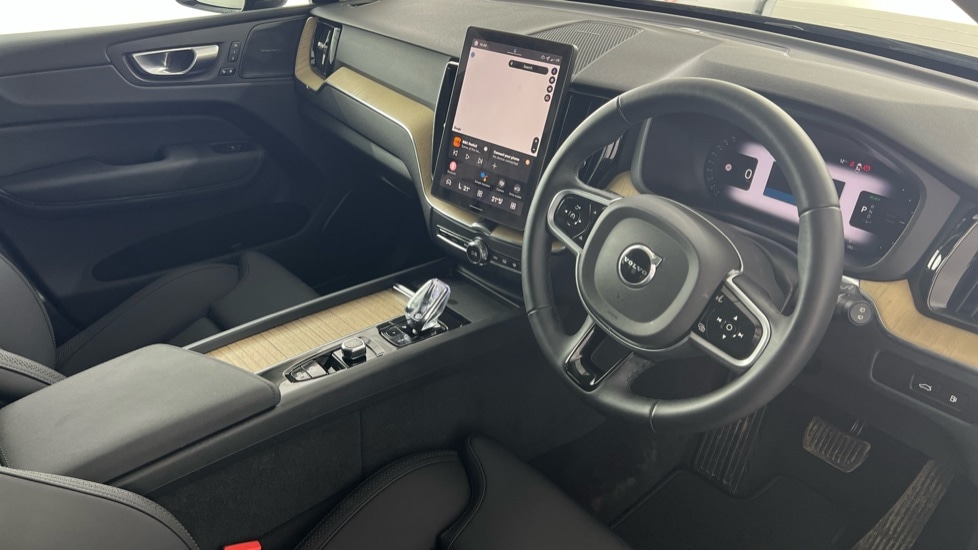 Used Volvo XC60 2025 for sale - 77771112: Photo 4