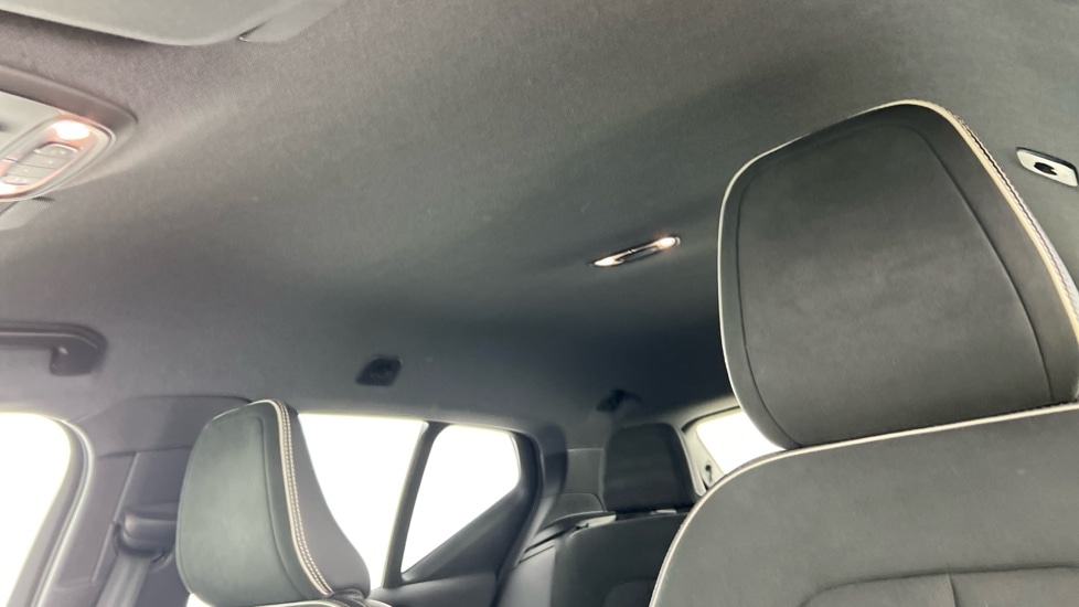 Used Volvo XC40 2021 for sale - 76366572: Photo 11