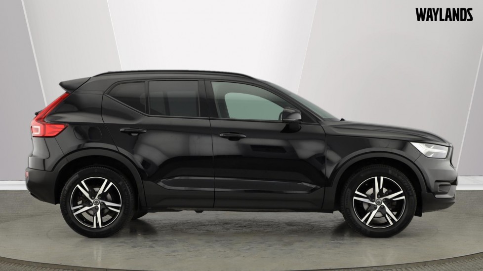 Used Volvo XC40 2021 for sale - 76366572: Photo 2
