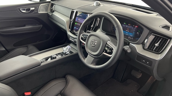 Used Volvo XC60 2024 for sale - 76316927: Photo 4